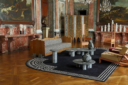 La exhibición Territorio Híbrido, con algunas de las piezas más destacadas, realzando las notas distintivas del diseñador catamarqueño, en un escenario único.