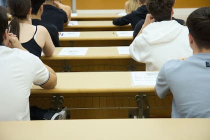 La expansión de la tecnología en el ámbito escolar abrió un debate sobre sus efectos en el aprendizaje y el desarrollo infantil