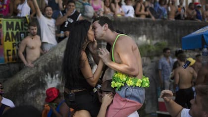 La expansión del zika provoca temor a la tradicional costumbre en el carnaval de Brasil