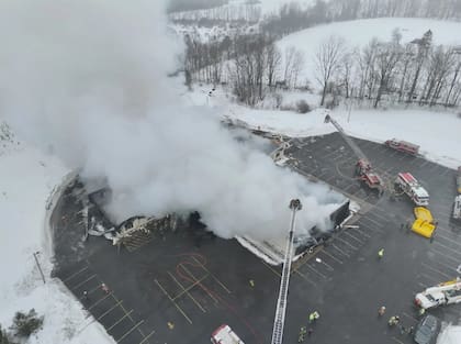 La explosión de la iglesia vista desde arriba.