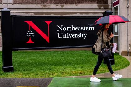 La explosión de un paquete en la Universidad de Northeastern encendió las alarmas de los equipos de emergencia