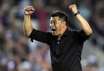 La explosión de una noche histórica, cuando Lanús tuvo una reacción heroica, le ganó a River 4 a 2 y llegó a la final