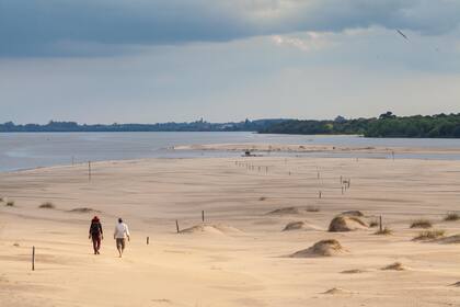 La extensión de arena virgen tiene unos 1.500 metros de largo y unos 300 de ancho.