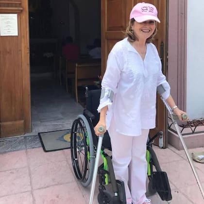 La extraordinaria historia de Tony Osornio, la primera mujer paracaidista de México (y cómo superó el salto que casi le quita la vida)