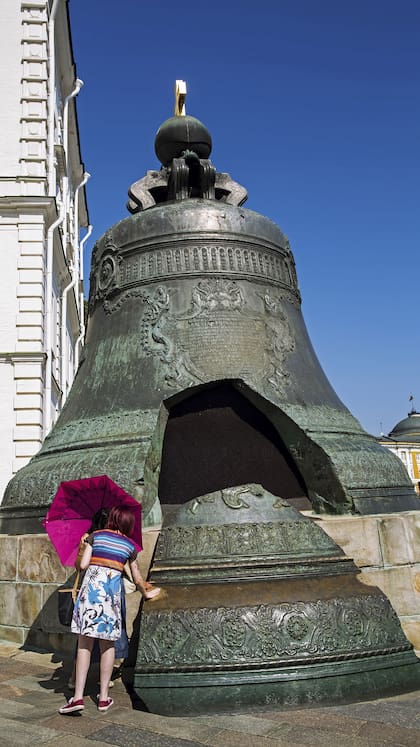 La extravagante campana de Tsar Kolokol, en el Kremlin