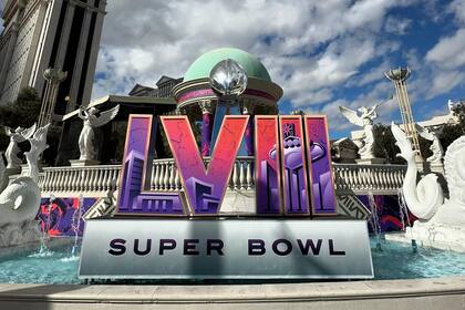 La exuberante Las Vegas vibrará con el Super Bowl que protagonizarán por la noche Kansas City Chiefs y San Francisco 49ers.