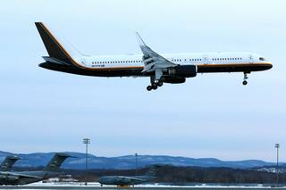 La FAA insta a pilotos a extremar precaución en el Pacífico oriental por "actividades militares"