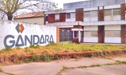 La fábrica Gándara actualmente se encuentra abandonada y la marca fue relanzada por Inversiones para el Agro (Ipasa), con elaboración en Pilar,