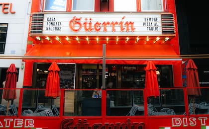 La fachada de Güerrín, ubicada en pleno centro porteño.
