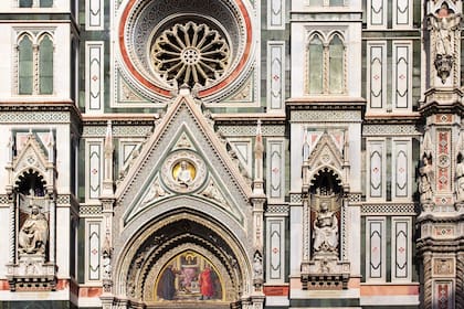 La fachada del Duomo, la catedral Santa María del Fiore.