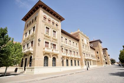 La fachada del edificio de la Academia.
