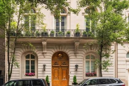 La fachada del histórico edificio de estilo Luis XVI