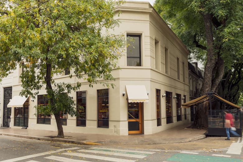 Pablo Rivero inaugura nuevo restaurante y consolida su polo gourmet