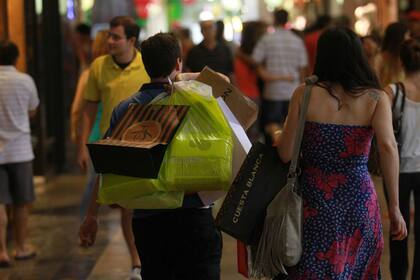 La facturación de los centros comerciales se expande al 30 por ciento anual, según el Indec