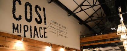 La fainá de Cosi mi Piace puede incluir cebollas o tomates cherry