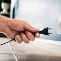 El electrodoméstico que se recomienda desenchufar cuando salís de tu casa