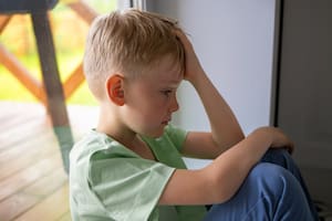 Seis patrones en la adultez que podrían indicar falta de afecto en la infancia