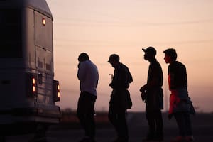 Qué inmigrantes estarán en prioridad de deportación tras la decisión de la Corte de EE.UU.