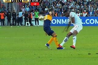 Liga de Quito-Boca: el pisotón que sufrió Reynoso y dejó con diez al local