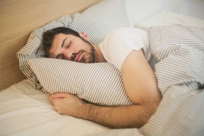 La falta de sueño de calidad fomenta un aumento del peso corporal, debido a un desajuste que se produce a nivel hormonal