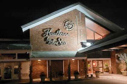 La familia Athanas habló de “emociones encontradas” al poner fin a la etapa iniciada por su padre