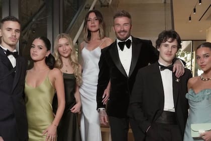 La familia Beckham antes de ir a la fiesta de cumpleaños de David (Foto Instagram: @davidbeckham)
