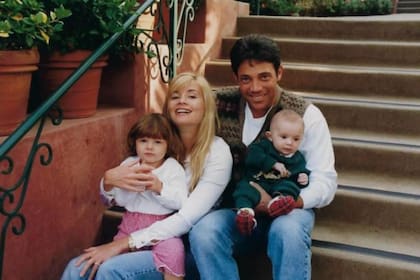 La familia Belfort en los primeros tiempos: Nadine, Jordan y los pequeños Chandler y Carter James