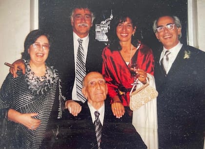 La familia Churba: Lela Halac, Ezra, Natalio, León y Graciela.