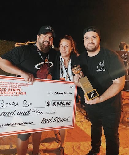 La familia Cocchia se puso el negocio al hombro y hoy celebran la victoria internacional