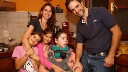 La familia Corradini fue la primera en recibir cannabis de uso medicinal provisto por la obra social