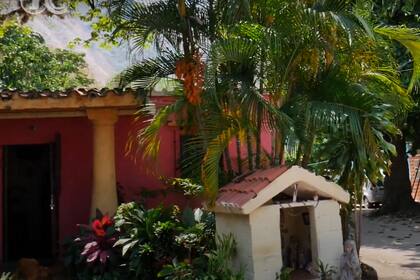 La familia de Cabrera vivió toda junta en La Pedrera, en casas cercanas, lo que brindó un entorno de apoyo constante para el futuro pelotero