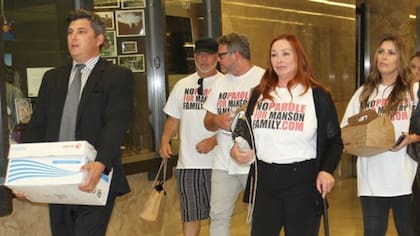 La familia de Sharon Tate recogió más de 140.000 firmas en una petición contra la libertad condicional para Leslie van Houten.