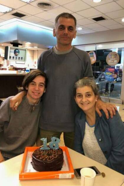 La familia debió achicar gastos por la baja económica que trajo la pandemia, y dos meses atrás dio de baja su obra social