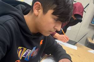 En California: el adolescente latino detenido por el ICE que desató una protesta de maestros