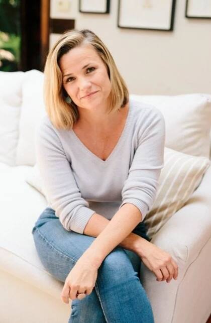 La familia, integrada por el esposo y la madre de Crowley, y sus tres hijos, se mudó a España hace tres años