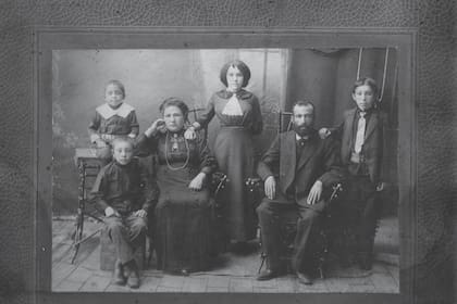 La familia Linetzky, aún en Rumania