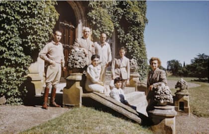 La familia Martínez de Hoz, en la estancia Chapadmalal, retratados por la revista LIFE en 1941