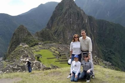 La familia Melgarejo voló de Perú a Suiza, sin escalas.
