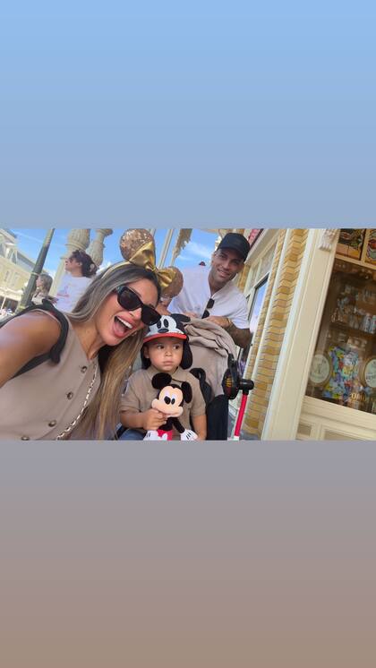 La familia pasó un divertido día en Magic Kingdom (Foto: Instagram @agus.gandolfo)