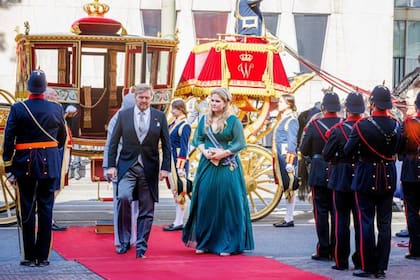La familia real de Países Bajos, en particular la princesa Amalia, ha estado bajo amenazas de la organización de Karim Bouyakhrichan
