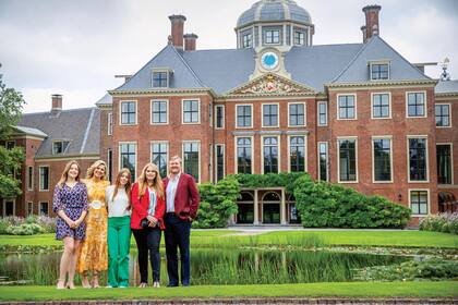 La familia real, en una imagen de julio de 2021 (Photo by Patrick van Katwijk/WireImage)