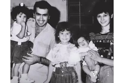 La familia Rocuzzo: Antonela, Carla, Paula, Patricia y José