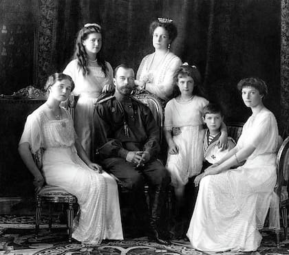 La familia Romanov fue asesinada después de meses de cautiverio