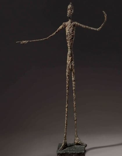La famosa escultura "El hombre que señala", 1947, Alberto Giacometti