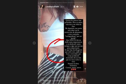 La famosa influencer subió varias fotos en las historias de su cuenta de Instagram. Pero la imagen que llamó la atención de sus más de cuatro millones de seguidores fue una foto suya frente al espejo y después la misma imagen con un profundo texto