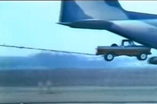 De la pick up lanzada de un avión a la caza del zorro: las publicidades de autos más recordadas