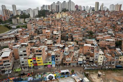 La favela de Paraisopolis en Sao Paulo. Bolsonaro cuenta con que empiece a surtir efecto el llamado "auxilio de emergencia" a los más pobres antes de una eventual segunda vuelta