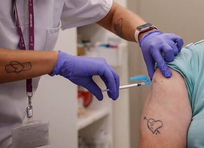 La FDA aprobó en agosto pasado las vacunas contra el Covid actualizadas