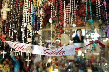 La fe cristiana y la devoción por Gilda, una manera de reverenciar lo no terrenal