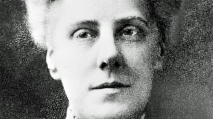 La fecha fue adoptada tras la insistencia de Anna Jarvis que, años más tarde, decidió boicotearla.